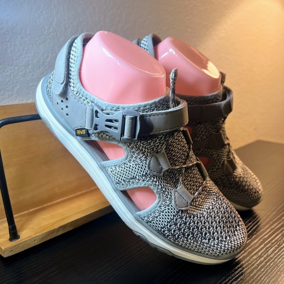 Teva Women Sneakers in Gray and White - Picture 4 of 8